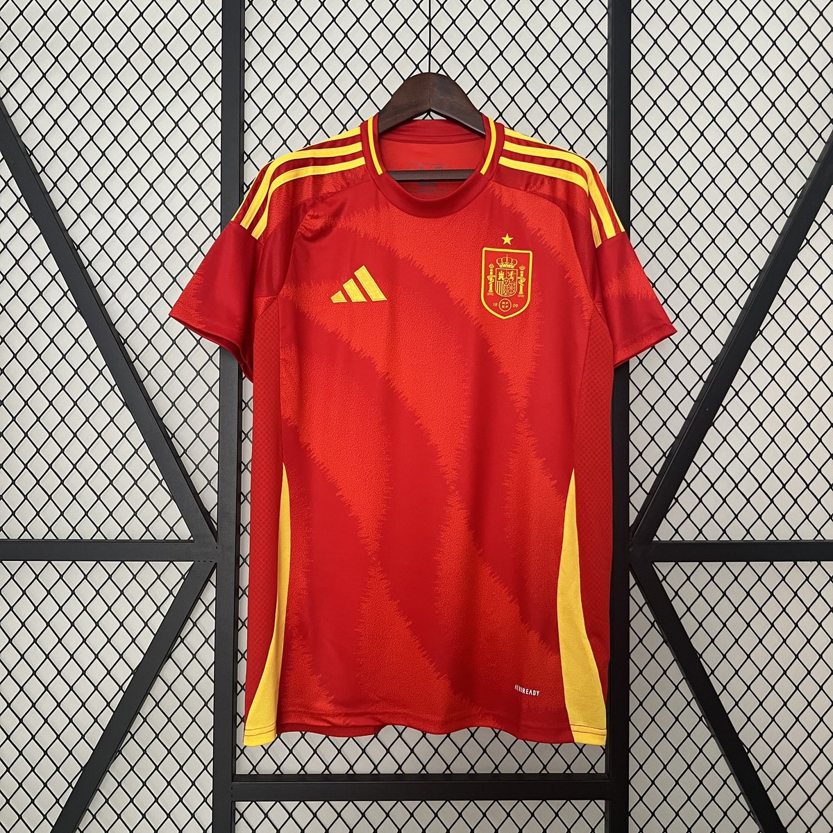 Football Home Shop tweet media