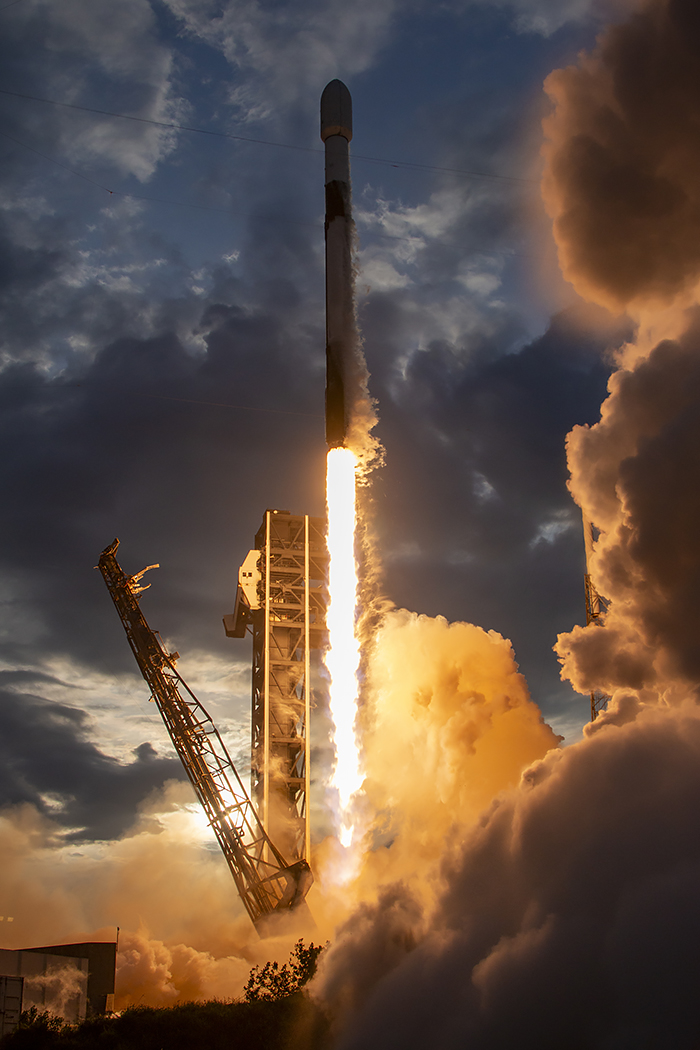 LaunchPhoto tweet picture