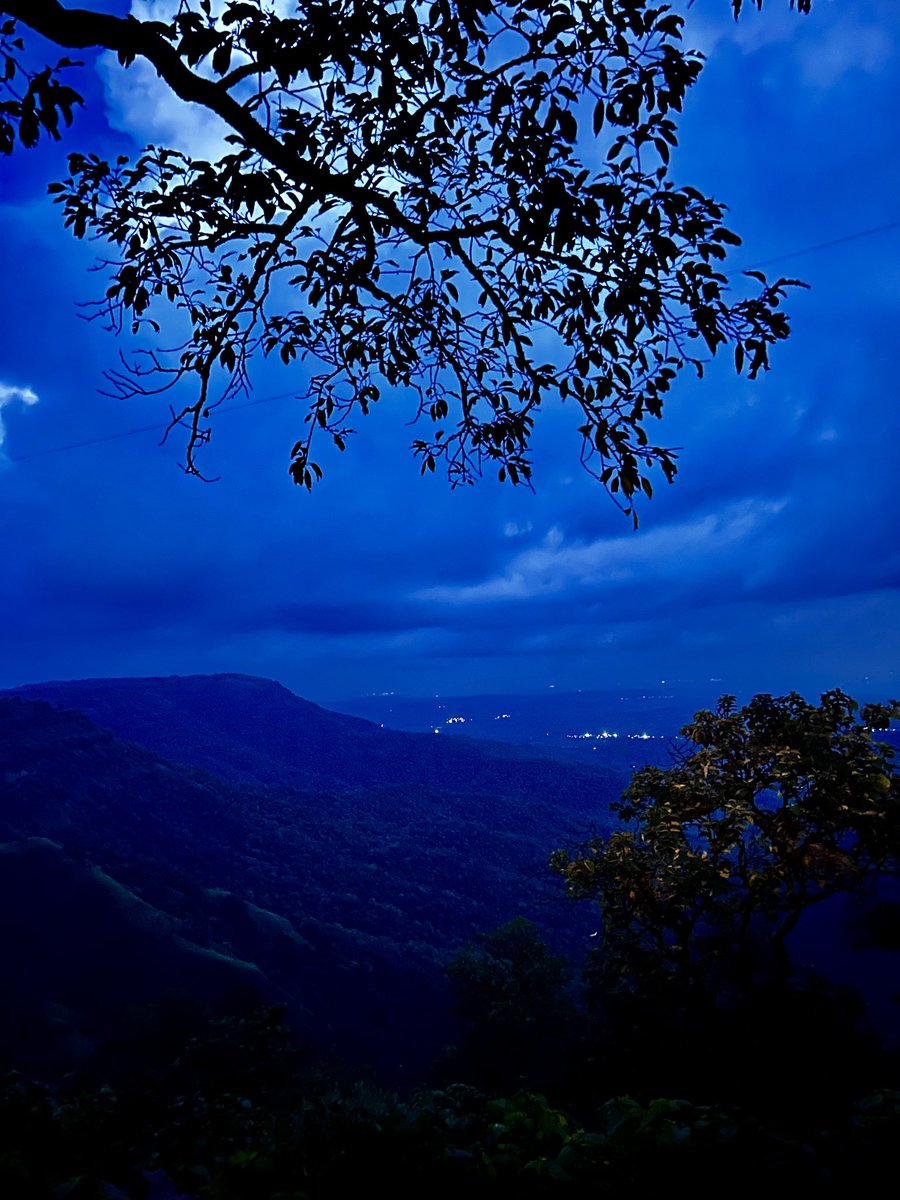 yogsrana's tweet photo. "How can I speak when the mountain is silent? How can I speak when the sky is silent?
How can I speak when existence is silent? 
And yet I speak, so that you 
can hear their silence."

Osho https://t.co/2DlFnxmXnn