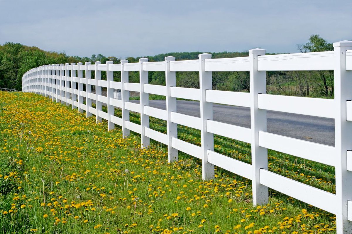 pvcfence_'s tweet image. Looking for reliable fence distributors? We&apos;ve got you covered with the best selection of high-quality fencing products. Don’t wait—get in touch today! #FenceDistributors #Titusville
vinylfenceservicestitusville.com