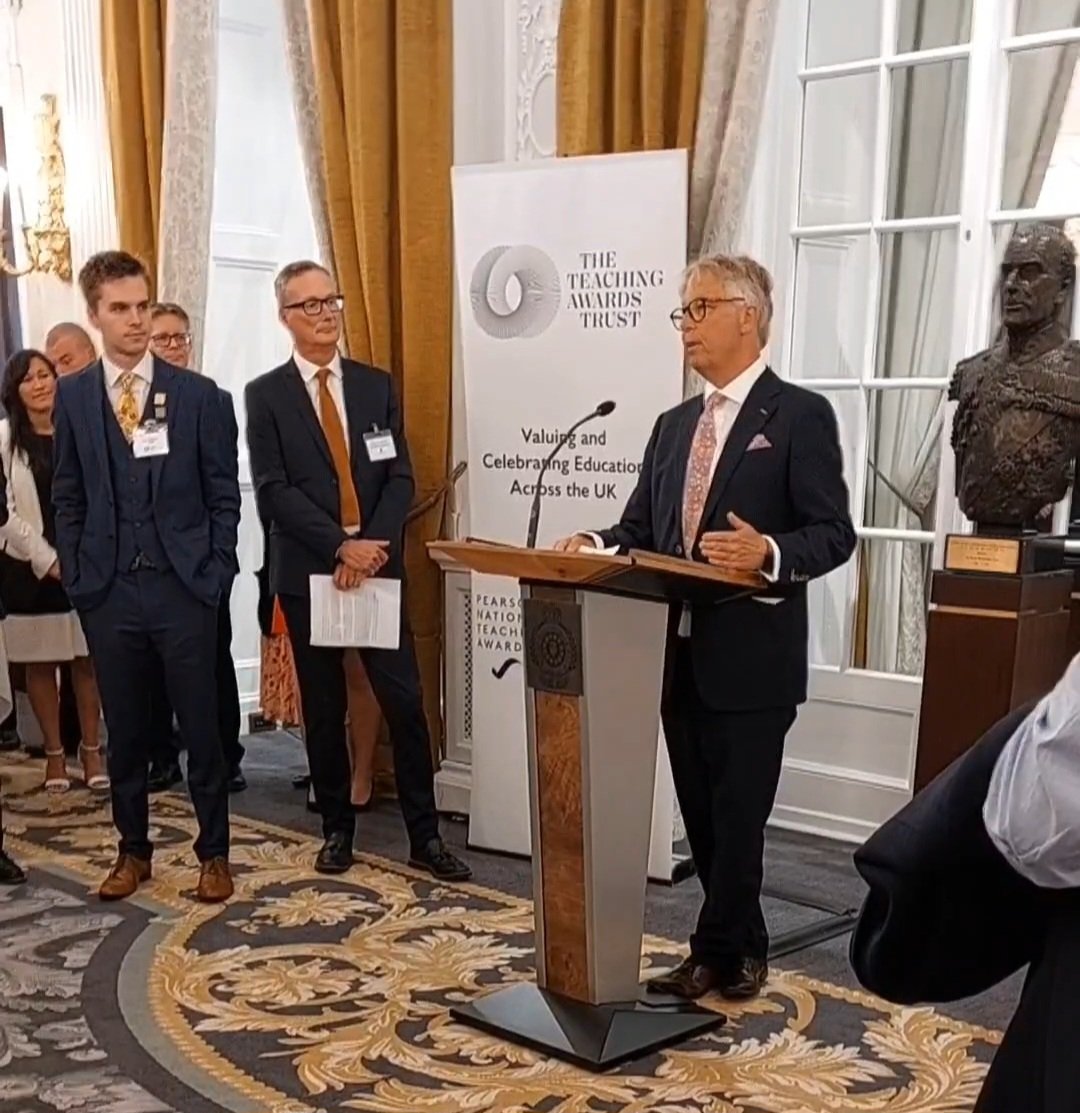 What a wonderful day at the <a href="/RoyalAutomobile/">Royal Automobile Club</a> Club! We're thrilled to see so many of our Silver Award Winners having a great time at our Afternoon Tea 🤩 Huge congratulations to this year's winners! #TeachingHeroes