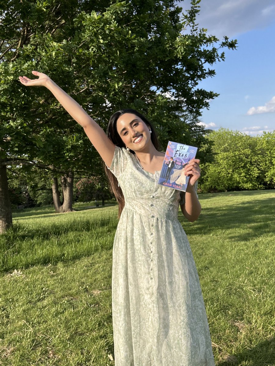 Hi #WritingCommmunity I’m Anam! I write Young Adult Romance novels that centre around the British South Asian Muslim community. My debut THE EXES was released with Penguin (May 24). It’s described as Crazy Rich Asians meets Gossip Girl. Let’s connect! I want to meet other writers