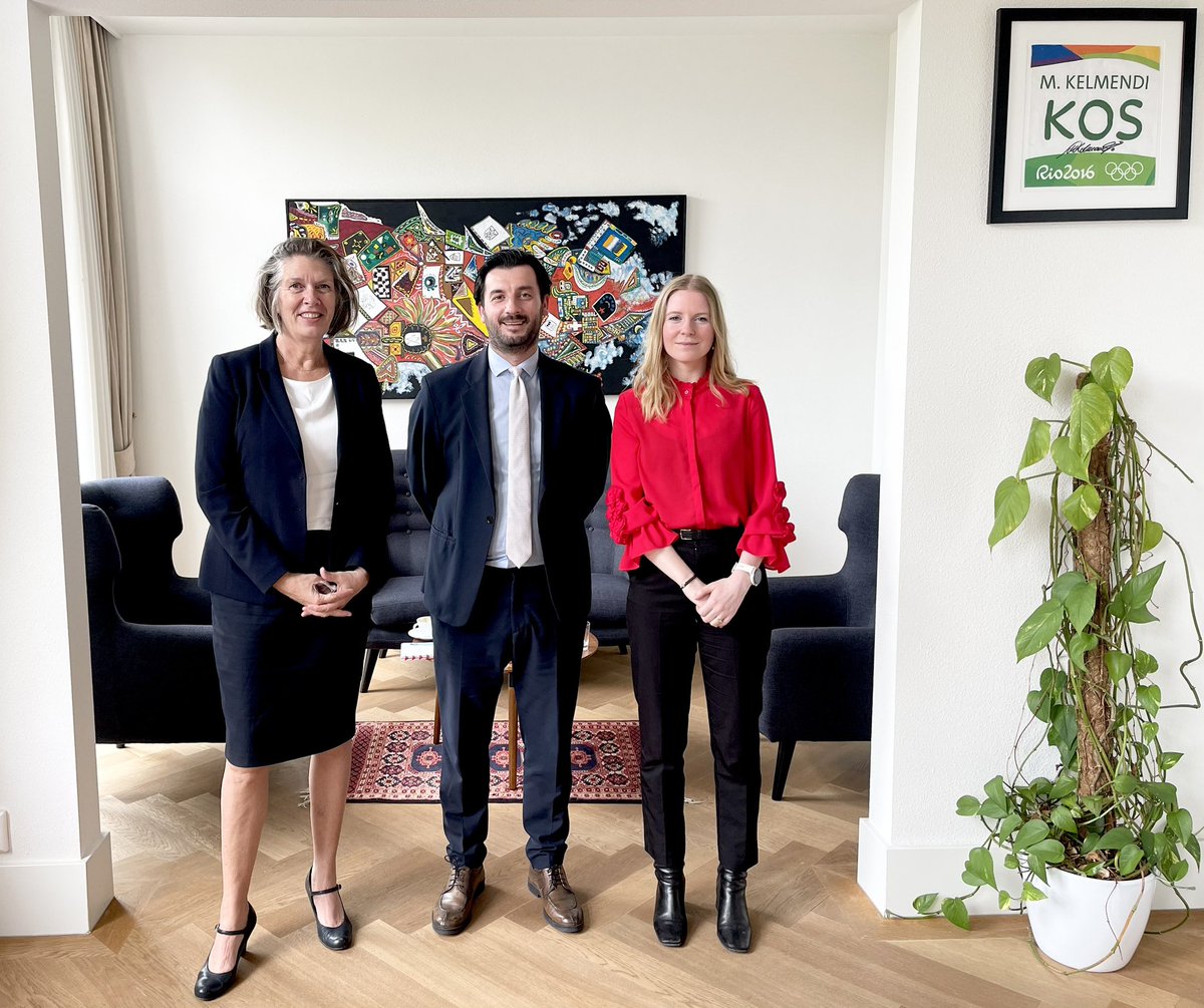 DrenDoli's tweet photo. Good welcome at @KSinNL to @Karin_Boven,  the 🇳🇱 Ambassador-designate to 🇽🇰 &amp; @hestervo17, SeniorPO WB. #Karin will very soon start her position in 🇽🇰, &amp; I look forward to working together to strengthen 🇽🇰🇳🇱 relations &amp; existing friendships between our countries. 
@NLinKosovo https://t.co/klBeq9moxN