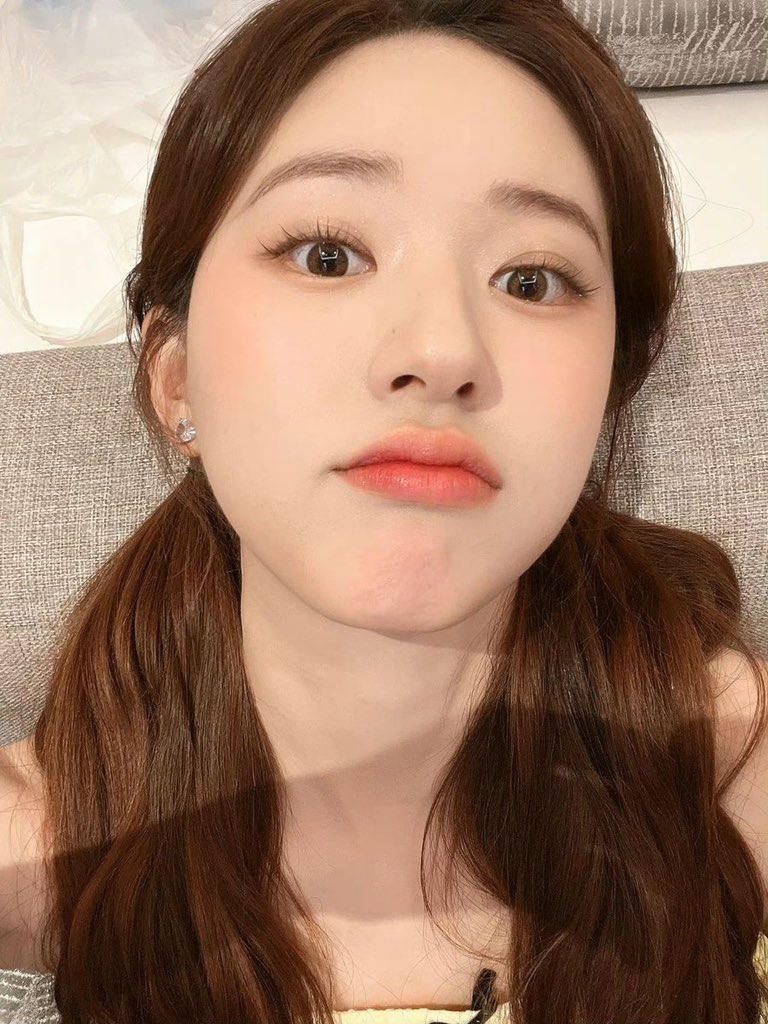 booboolili's tweet photo. 이게 다 앨범 포카라면 존나 비싸겠다… https://t.co/uN7kroUd7L