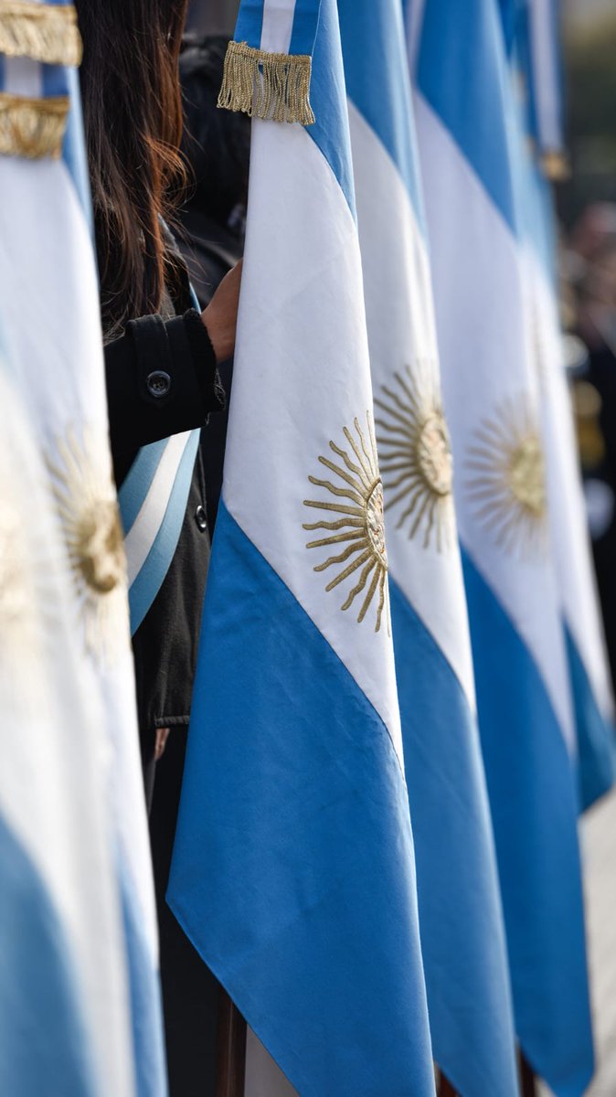 Hoy celebramos el valor y la determinación de aquellos que nos dieron la independencia en 1816. Como tucumanos, debemos mantener vivos esos ideales de libertad y unidad 💙💪

Feliz día de la Independencia! 🇦🇷