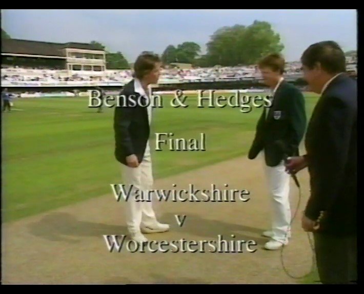 #July9
#30thAnniversary
WARWICKSHIRE v WORCESTERSHIRE 
B&amp;H CUP FINAL REVIEW 
LORD'S 
JULY 9 1994
<a href="/PaulSmithAuthor/">Paul Smith</a>
<a href="/OstlerDominic/">Dominic Ostler</a>
youtu.be/Wdf_LSxg9iQ?si… via <a href="/YouTube/">YouTube</a>