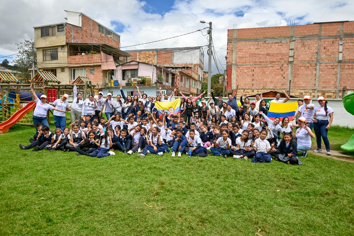 L'Oréal Colombia tweet media