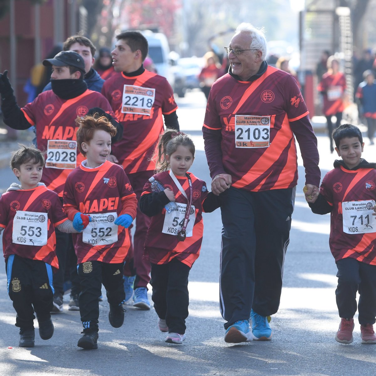 Categoría Kids en la XXVIII Maratón del Club Atlético Lanús 🇱🇻❤️

#LanúsMaratón28 #OrgulloGranate
