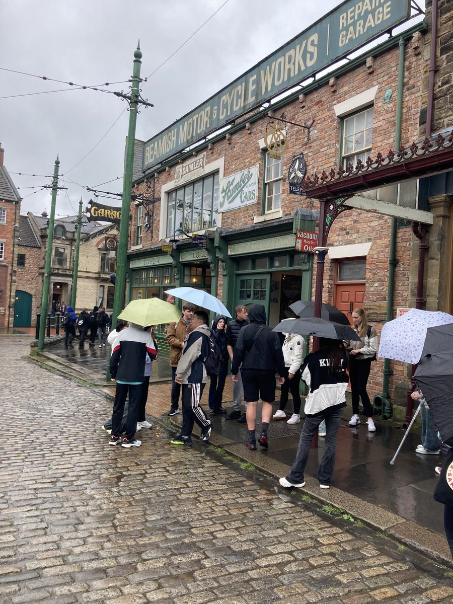 PontHighEnglish tweet media