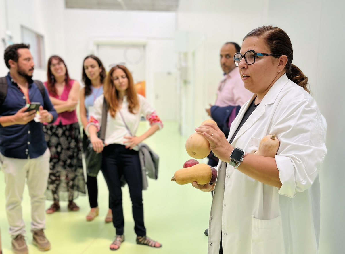 MedWaves_Centre's tweet photo. @just2ce @mariopansera @residuscat @FannyDidou @Matiasibs ๐ We conclude the 1st day of the workshop with 2 on-site visits to initiatives showcasing the implementation of principles driving the transition towards a just Circular Economy.
๐ @espigoladors
๐ข @Solidanca
#InternationalWorkshop #JUST2CE
#CircularEconomy #JustTransition https://t.co/0K0zAqaL3u