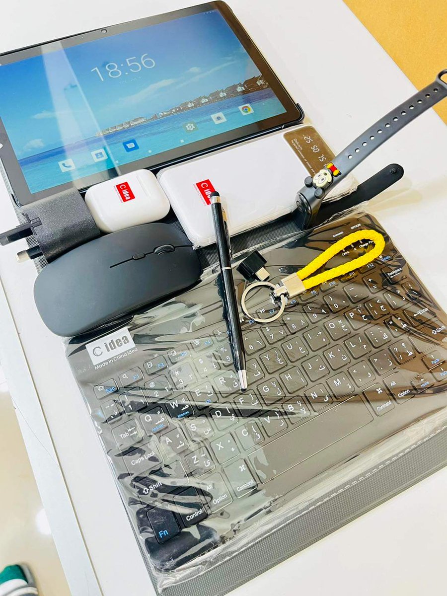 Table available for sale 
512 GB space 
COMING WITH 
WIRELESS KEYBOARD✅
BLUETOOTH SPEAKER✅
8000mAh POWER BANK✅
AIRPODS 2nd gen✅
WIRELESS MOUSE ✅
KEY HOLDER✅
STYLUS PEN 🖊️ ✅
K3500
 If you can't buy kindly share 
+260 977774461
