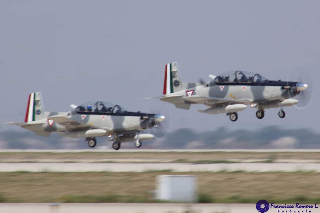 maeroespacial's tweet photo. Beechcraft T-6C Texan II 
Fuerza Aérea Mexicana, Base Militar No. 1 Santa Lucía, México.#fuerzaaereamexicana  #santalucia #T6C https://t.co/5E8dU8B7nO