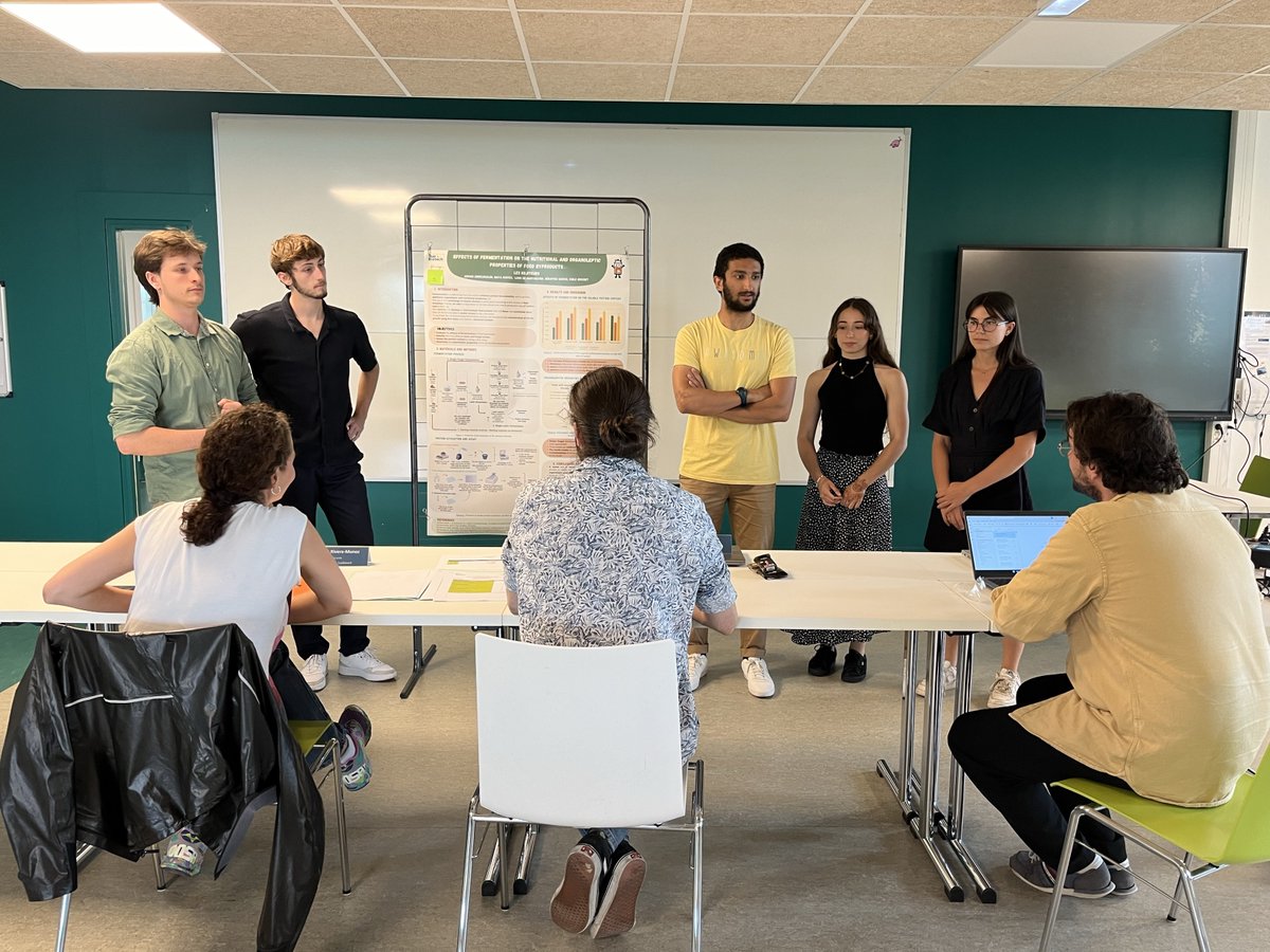 Après des semaines de travail, nos étudiants de BT5 majeure R&amp;D ont brillamment soutenu leurs projets Fil Rouge le 8 juillet face à un jury extérieur. Leurs posters ont été exposés et ont suscité un vif intérêt auprès de la communauté étudiante. 😊
