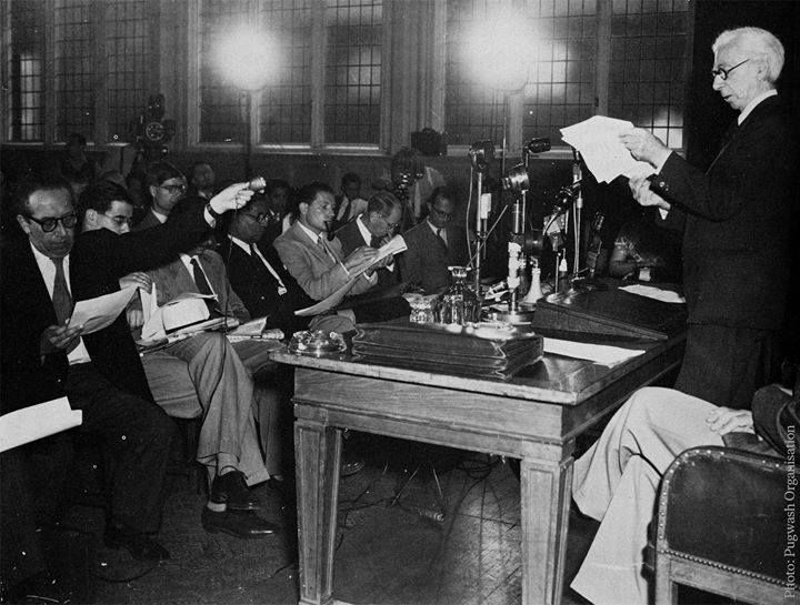 NobelPrize's tweet photo. #OnThisDay 1955, a press conference took place in London and later would be called the 'Russell-Einstein Manifesto'. It launched what would become the Pugwash Conferences on Science and World Affairs - awarded the 1995 peace prize.

Learn more: https://t.co/6k7dHQWw8u https://t.co/VaDIeSfHDj