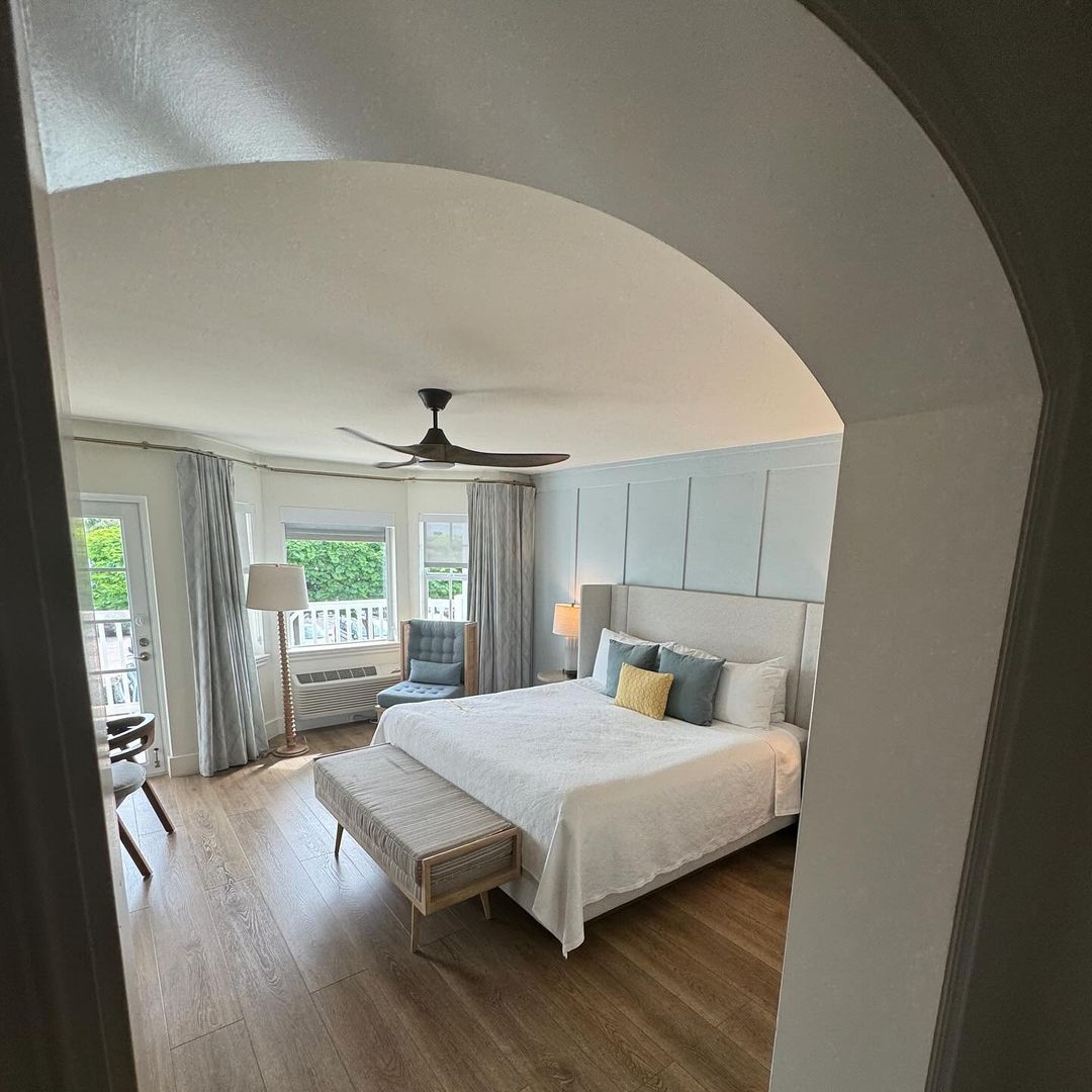 Welcome to your room at Southernmost Beach Resort. Relax in your cozy bed and get your beauty sleep before another day in Key West 🌴 💛  Book your stay and unwind: bit.ly/3xHJQoZ

📸: miaminurseambi 

#RelaxingVacation #SomoLife
