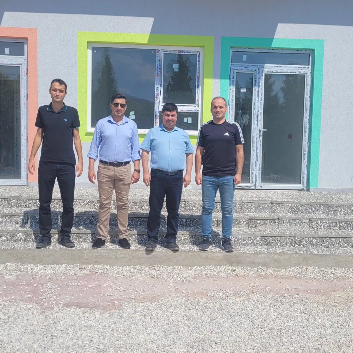 kalemem20's tweet photo. Hayırsever  İş  İnsanı  Halil,MAli ,Ahmet  Gören tarafından  yapımı devam  eden okulumuzda çalışmaları  yerinde gördük .Hayırseverimiz ve ustalarımıza teşekkür ederiz. 
@KaleKaymakamlig
@denizlimem 
@emre_caliskan 
@h_basgun 
@erhayla 
@YTEMEL3
@sinemkacmaz 
@ekicis20
@kale_ybo https://t.co/2j3u93GEBm