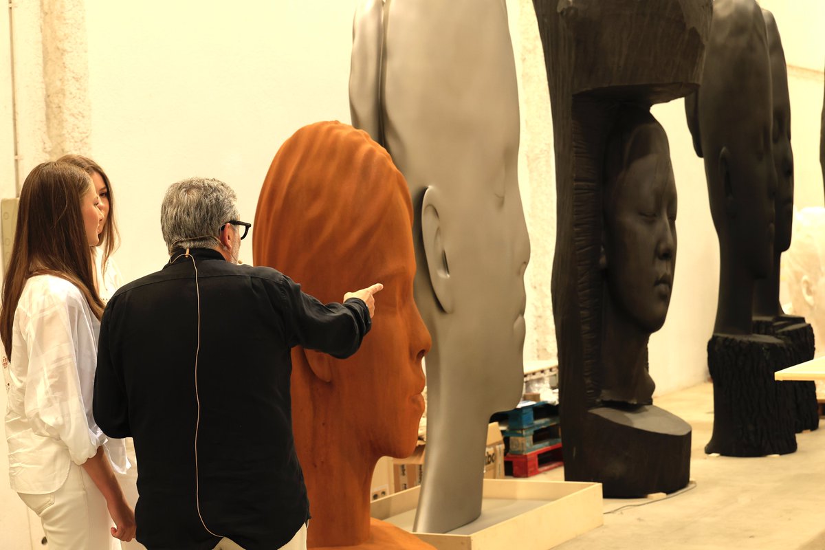 CasaReal's tweet image. La Princesa de Asturias y de Girona y la Infanta Sofía, en Sant Feliu de Llobregat para visitar el taller del escultor Jaume Plensa con motivo de los #PremiosPrincesaDeGirona 2024

➡️casareal.es/ES/Actividades…