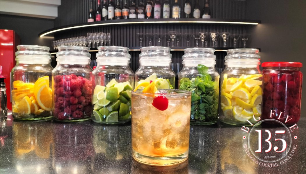 SKG_SA's tweet photo. Bring the full Mixology experience to your next event. 
Add some flair to your event with our full-service mixology bars and Magnificent Bartenders.  
Our Bartenders and Mixologist travels anywhere in and outside of Cape Town.
info@big5beverages.co.za 
https://t.co/dDiYdLPSKa https://t.co/cARjWa8iss