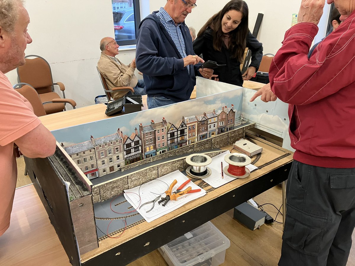 EEMRC's tweet image. Some unusual visitors for our regular monthly running night on the club’s iconic GWR branch layout ‘Ruxley’. Meanwhile, other members are pressing on with a range of other projects. Visitors and prospective members welcome - we meet every Monday evening.