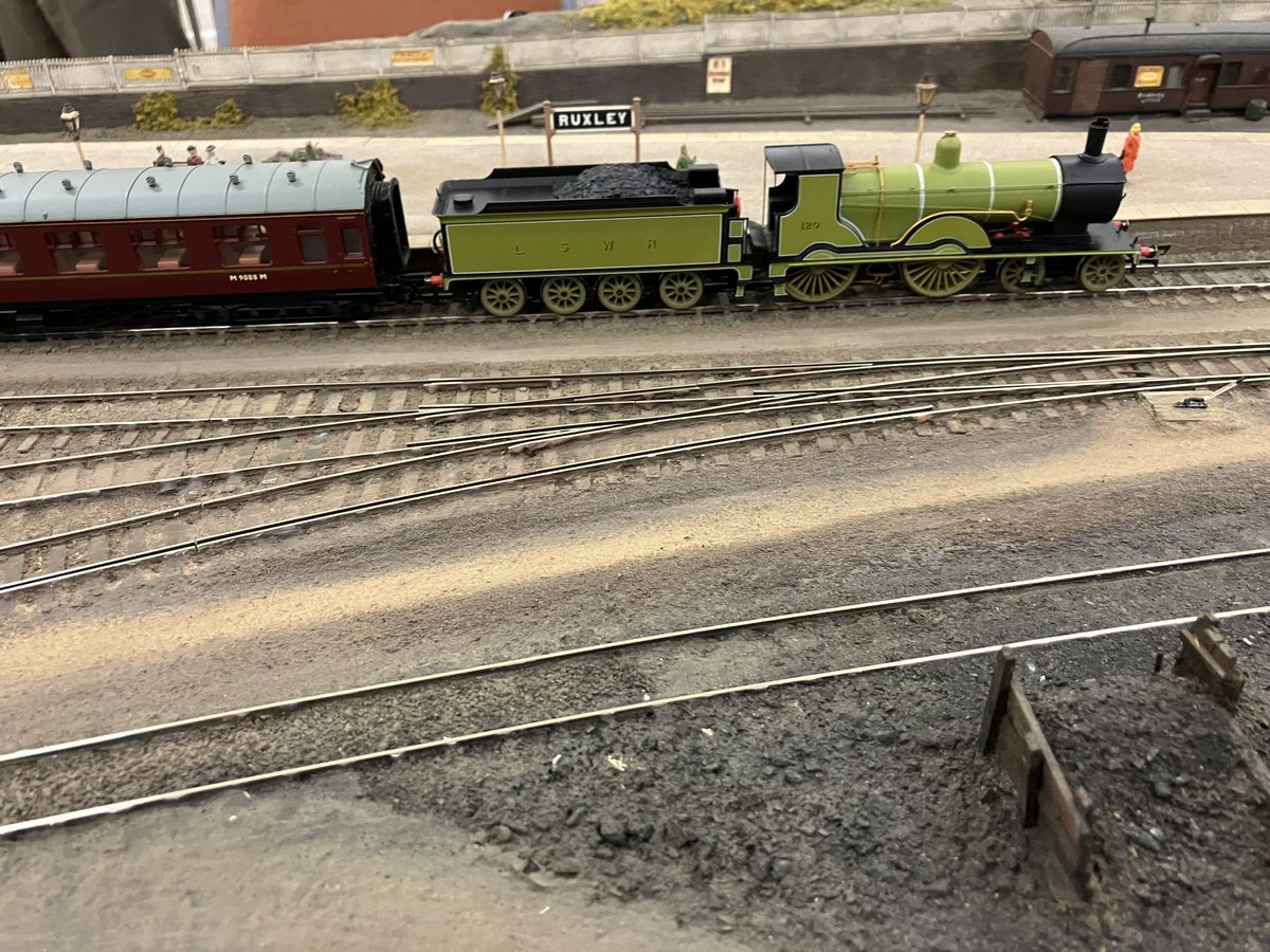 EEMRC's tweet image. Some unusual visitors for our regular monthly running night on the club’s iconic GWR branch layout ‘Ruxley’. Meanwhile, other members are pressing on with a range of other projects. Visitors and prospective members welcome - we meet every Monday evening.