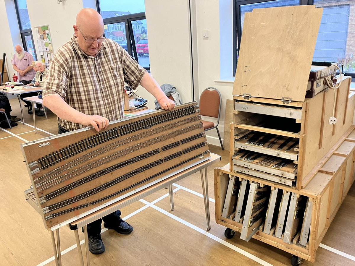 EEMRC's tweet image. Some unusual visitors for our regular monthly running night on the club’s iconic GWR branch layout ‘Ruxley’. Meanwhile, other members are pressing on with a range of other projects. Visitors and prospective members welcome - we meet every Monday evening.
