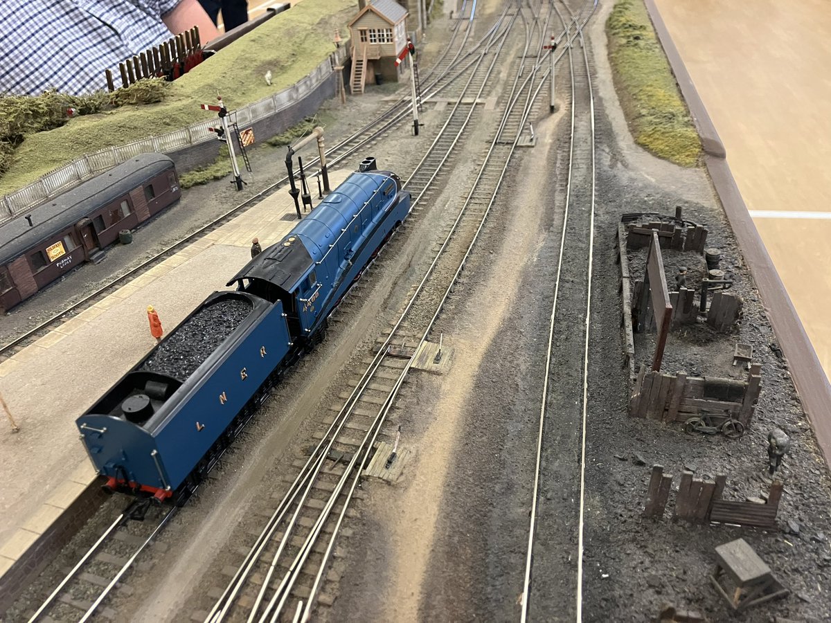 EEMRC's tweet image. Some unusual visitors for our regular monthly running night on the club’s iconic GWR branch layout ‘Ruxley’. Meanwhile, other members are pressing on with a range of other projects. Visitors and prospective members welcome - we meet every Monday evening.