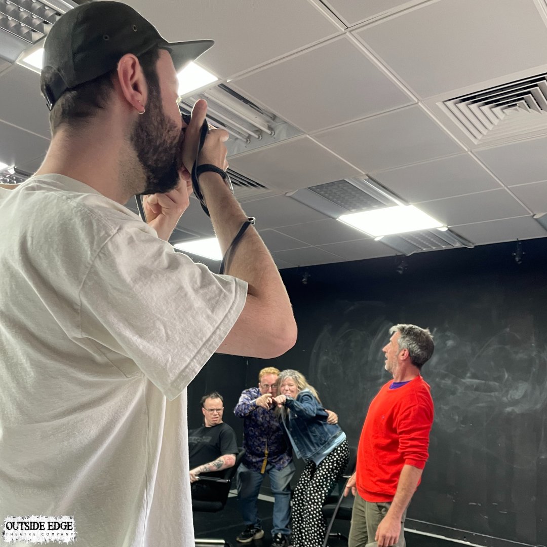 Outside Edge Theatre Company tweet media