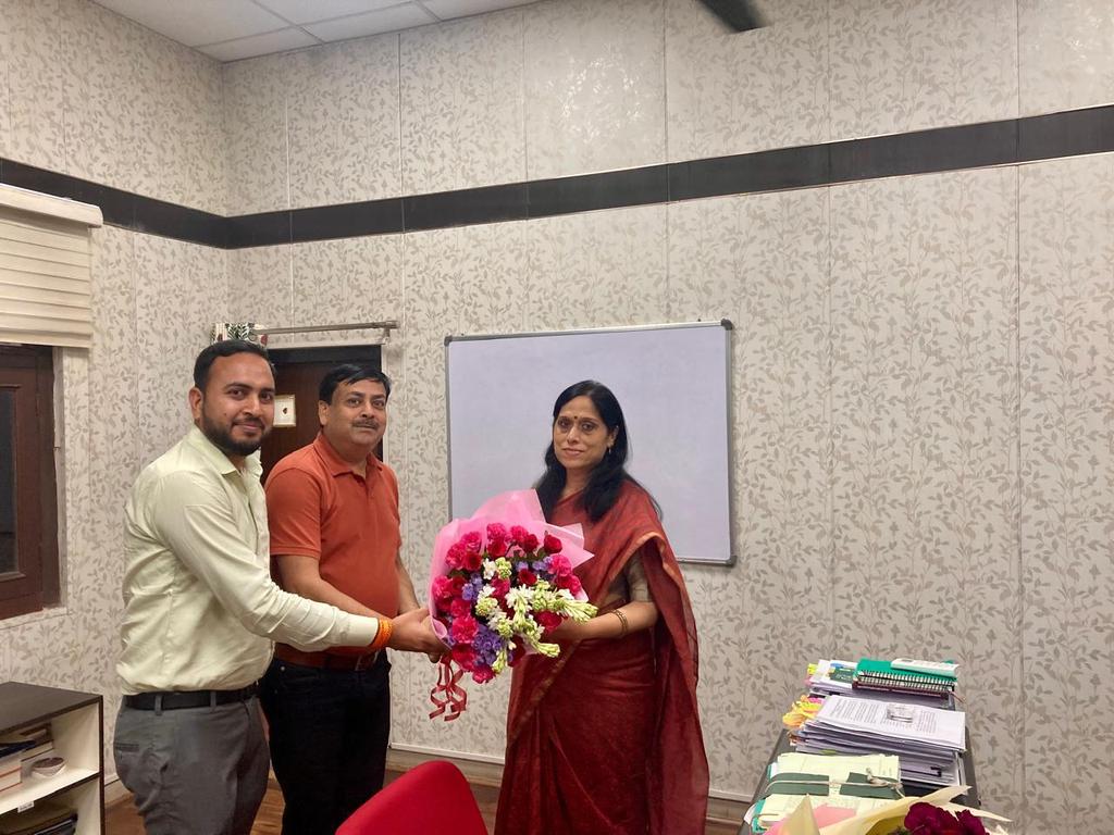 राजस्थान फार्मेसी कौंसिल के प्रतिनिधि मंडल ने आज ACS श्रीमती शुभ्रा सिंह जी से मिलकर फार्मासिस्ट भर्ती की अंतरिम सूची जारी होने पर धन्यवाद ज्ञापित किया।