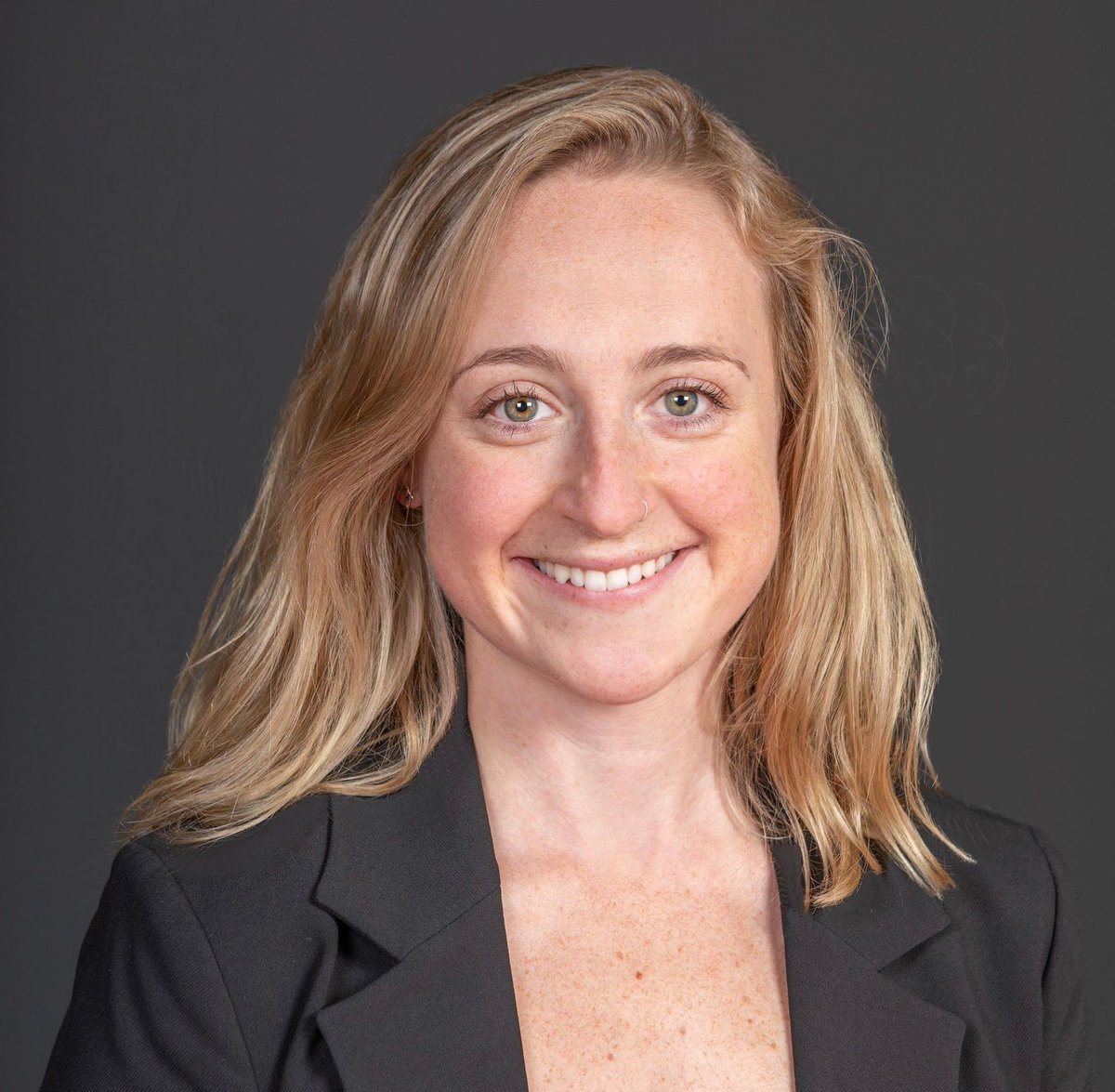 Meet Elizabeth, one of VOC's Grossman Scholars. She is working to bridge the language gap between policy, finance, science, &amp; social science, hoping to create valuable tools to scale marine conservation efforts that include social justice and equity.  buff.ly/3Ld81yF