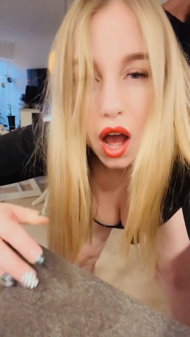 https://t.co/PBvMwSe0DA 200 videos included with subscription. Now only 10$ 😘😘 https://t.co/NrXHlWCh