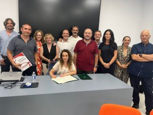 YOLANDACCOOMA's tweet photo. Ayer la sección sindical d universidad d @CCOOEnseMalaga explicó al PTGAS d @InfoUMA el reciente acuerdo retributivo. Gracias a @jlmartosg @_antonipi y demás compañer@s q con su trabajo hacen posible mejorar las condiciones laborales d tod@s.💪 ➕ℹ️ https://t.co/GdyB4kH36x https://t.co/svjLrU68Jt