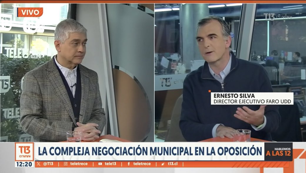 Faro_UDD's tweet photo. [AHORA] 🎙️🇨🇱
Ernesto Silva, Director Ejecutivo de #FaroUDD en #HablemosALas12 de @13online ✨ #SistemaPolítico 

“El sistema político no se ha logrado ajustar a las nuevas formas de comunicación, a la velocidad de la comunicación” https://t.co/hN5KEYyJyk