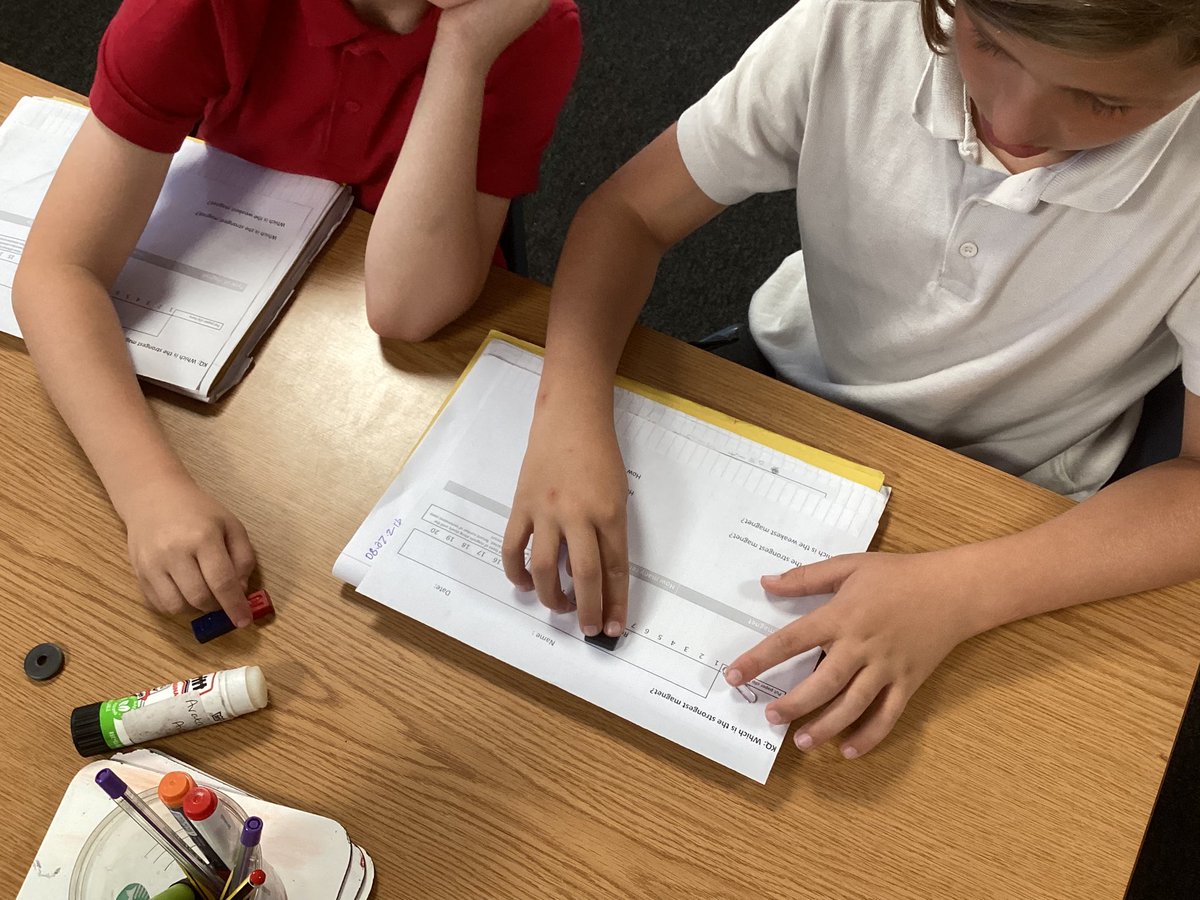 Mrs Chambers tweet media