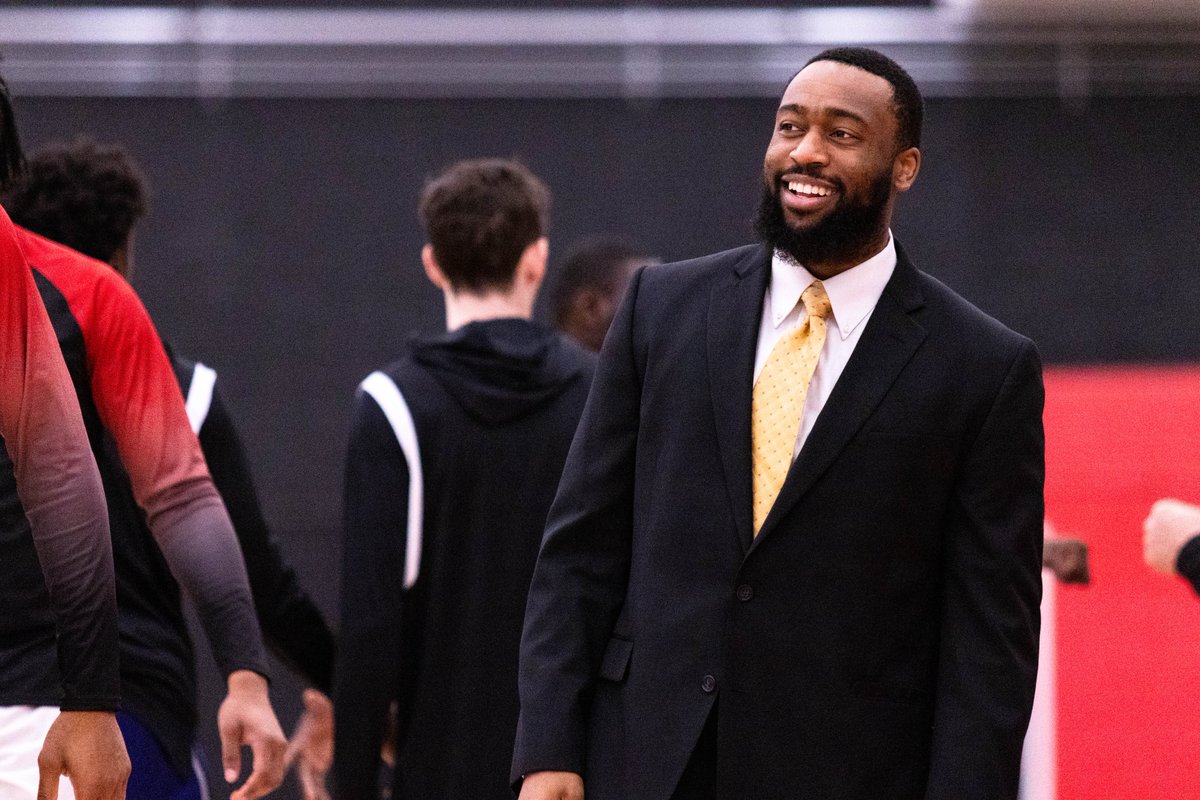 Kyle Pope M’23 Named Assistant Video Coordinator for Brooklyn Nets

<a href="/theotherpope2/">Kyle Pope</a> spent two seasons as a graduate assistant for <a href="/ESUMBB/">ESU Men's Basketball</a> from 2021-23!

Congratulations, Coach Pope❗️

📰: bit.ly/3XVzwUP

#WhereWarriorsBelong