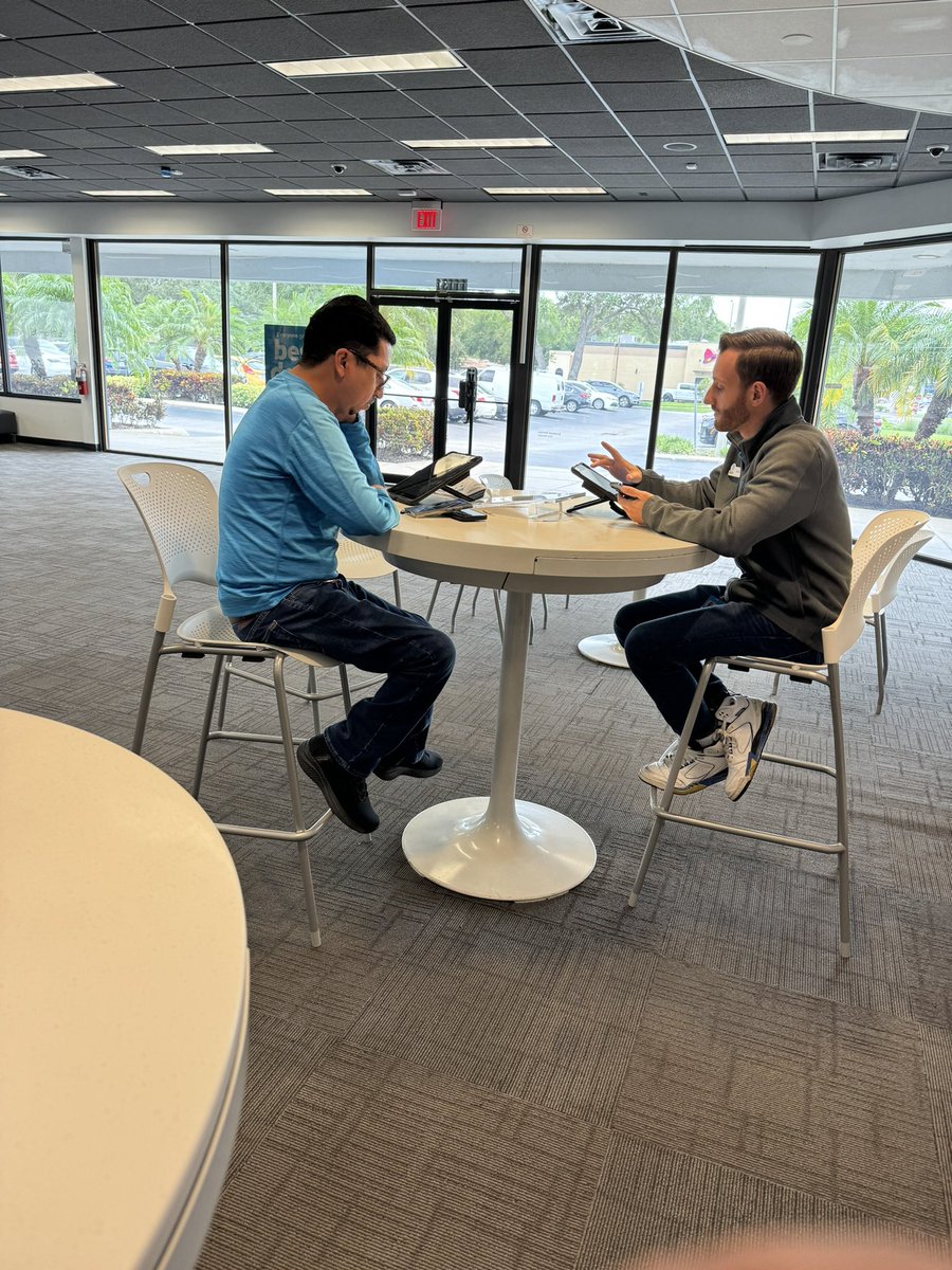 North Tampa team are on the hunt for some Small Business Owners!! #OneFLABlitzinTuesday  <a href="/NicoleKHinojosa/">Nicole Hinojosa</a> <a href="/TeamEli7eFL/">TeamELI7E</a>