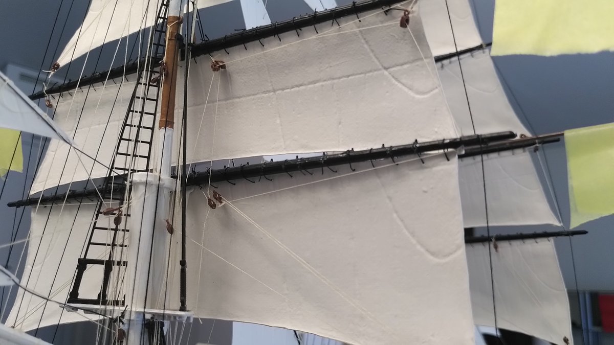 Nastja_the_Mox's tweet photo. Auch wenn das Original um einiges Imposanter ist: Die Arbeiten gehen weiter:
#MoxImGrössenwahn #Modelbau #CuttySark
1/2 https://t.co/3uSej32Mie