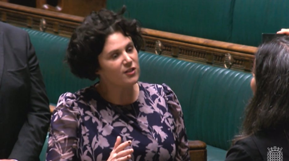 I gcairdeas &amp; le dóchas le hÉireann Nua réitithe, dearbhaím mo dhíiseacht do mhuintir Bhéal Feirste Theas &amp; An Dún Lár. 

In friendship &amp; hope of a reconciled new Ireland, I affirmed my allegiance to the people of South Belfast &amp; Mid Down &amp; read the words required to serve them