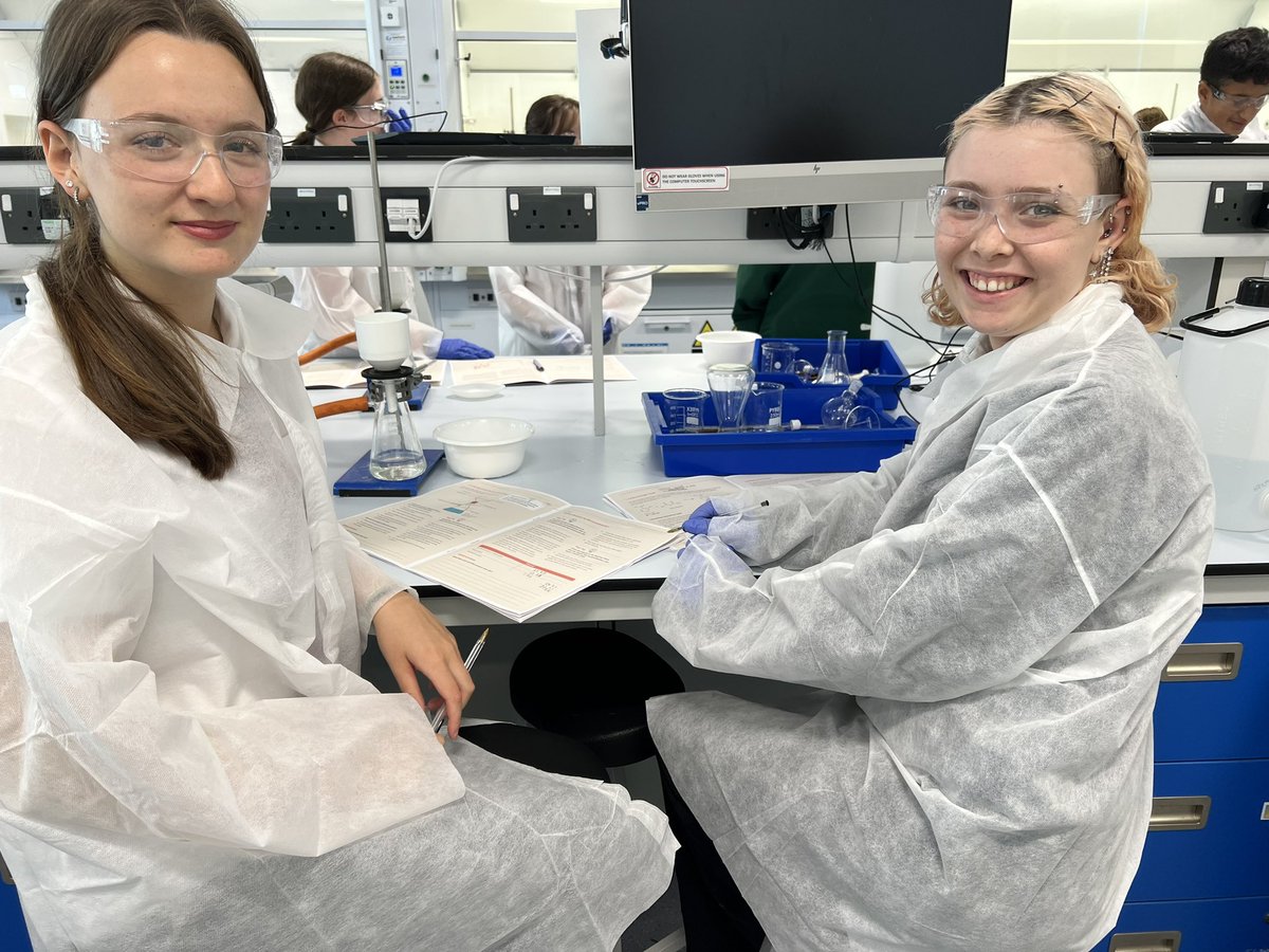 LlantwitScience's tweet photo. Some of our Year 10 pupils have been busy these past few weeks. First with a trip to @SwanseaUni for a Festivals of Chemistry Discovery Day https://t.co/VHdMzt9wh3