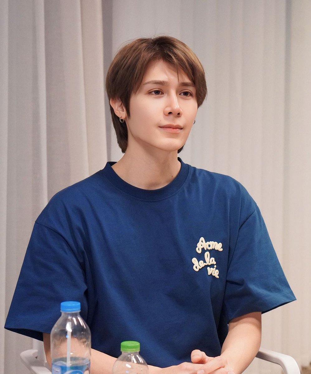 bby_feat's tweet photo. Never settle for less to chase your dream and he proves it with action, he keeps improving and at the same time always inspires us to be better🥹 keep going we always support you❤️
@peatwasu
#sharpsharpstudio
#Peatwasu #CaptainPeat #BabyFeat https://t.co/AlAuXu7PZP