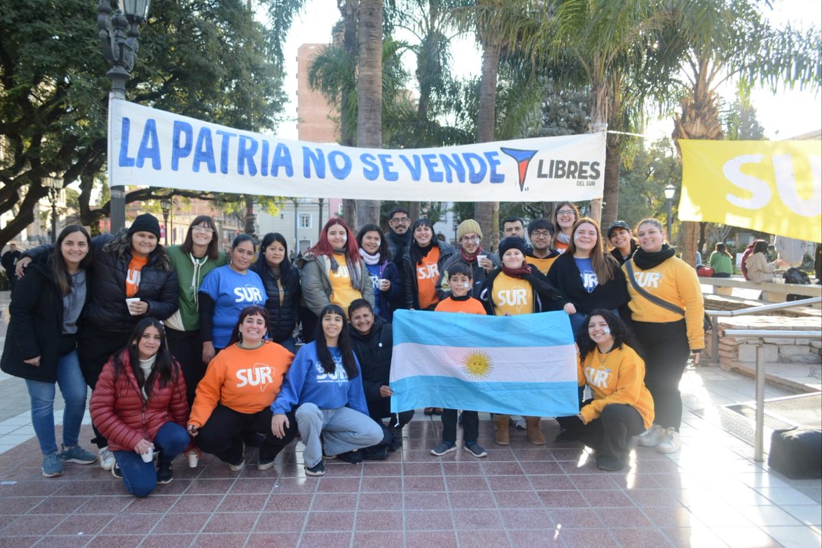 Una Argentina independiente, es una en la que nadie pase hambre.🇦🇷 

Hoy en la Jornada solidaria del 9 de Julio, haciendo patria con los que le ponen el pecho todos los días para construir un país mejor🩵

No hay lugar para resignarse.