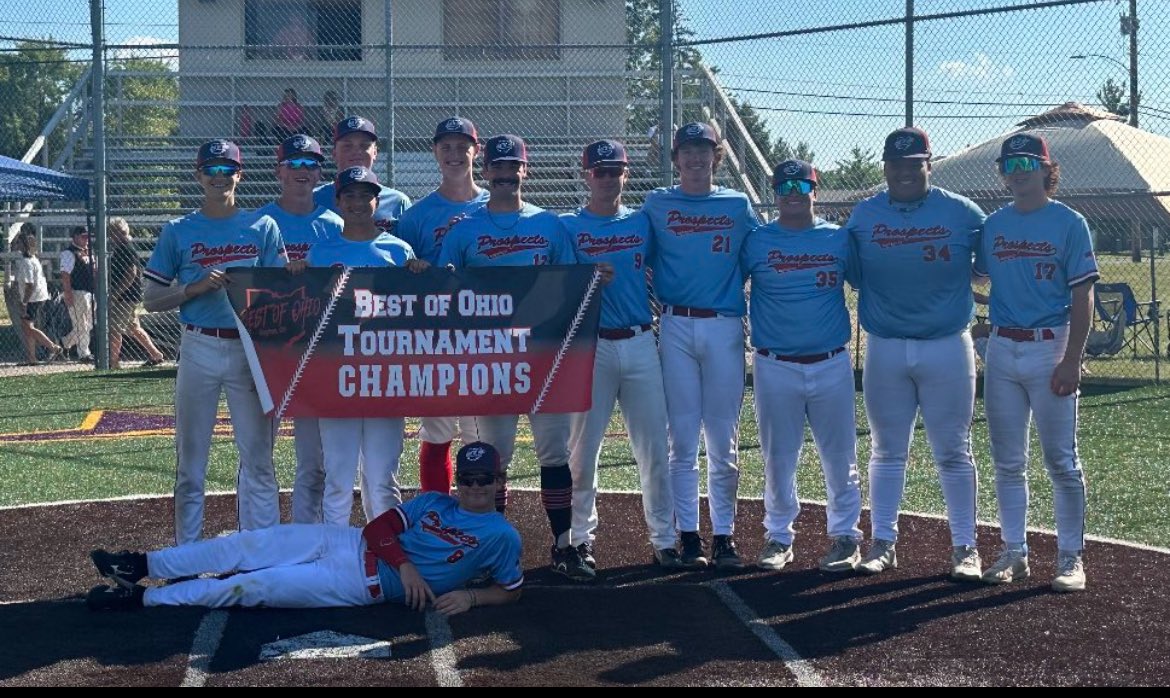 18u win the 17/18u bracket at the Best of The Midwest🏅after a 9-0 victory over our very own 17u team.

Camdon Tuttle 5 IP, 4 H, 0 R

Tyson McGee 2-2
Mason Johnson 1-2, 2 RBIs
Quintin Collins 1-2, 2 RBIs
Joel Rasor 1-2, 2B
Burke Lillard 1-4, 4 RBIs, SB
Keaton Horney 1-1
Landon