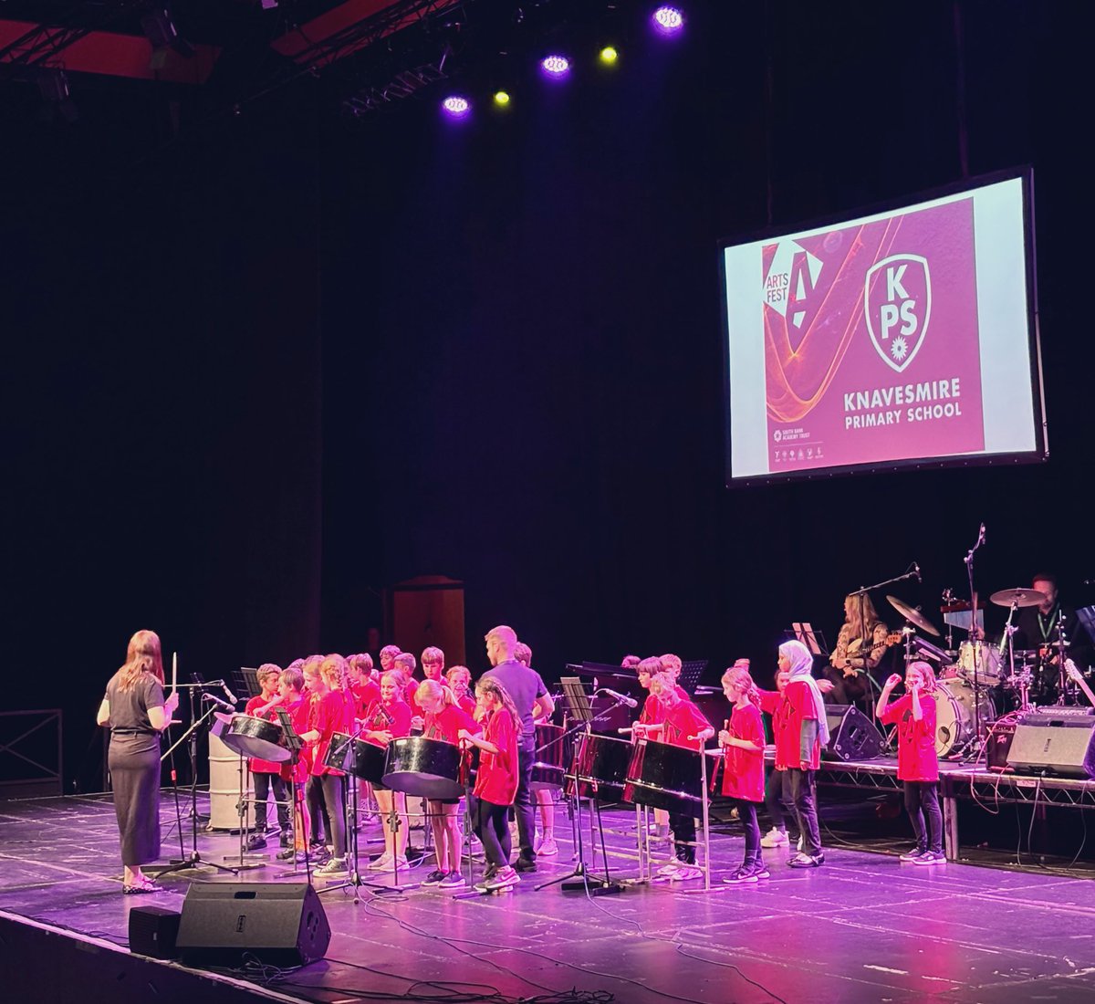 Knavesmire Primary tweet media