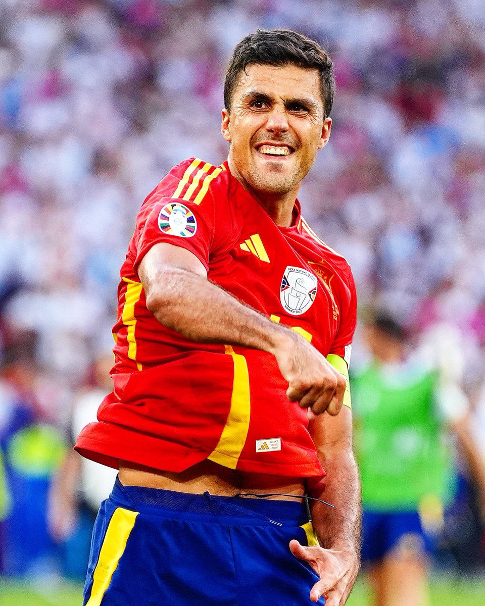 Rodri c’est plus d’un 1 an et 3 mois invaincu avec l’Espagne. 🇪🇸🎖️

Quel joueur, quel tournoi ! 👏 #EURO2024