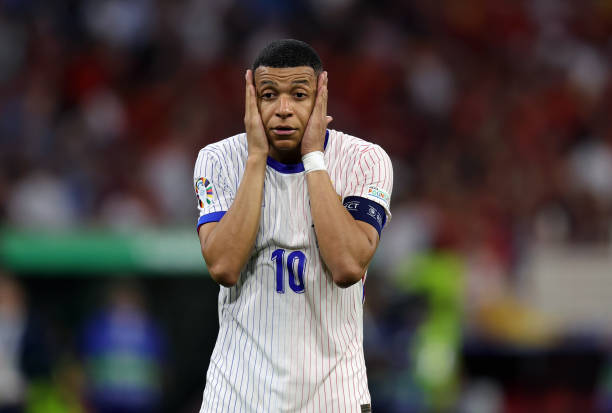 Antonellaliber's tweet image. #SpagnaFrancia #Mappe' in questo momento dopo aver perso con la #Francia 😂😂😂😂😂😂