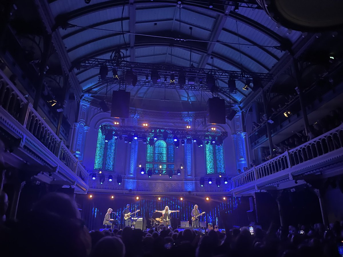 johohensteijn's tweet photo. Because the night belongs to lovers #pattismith #paradiso #77thyears #keeponrockjng https://t.co/i8SIcN05oK