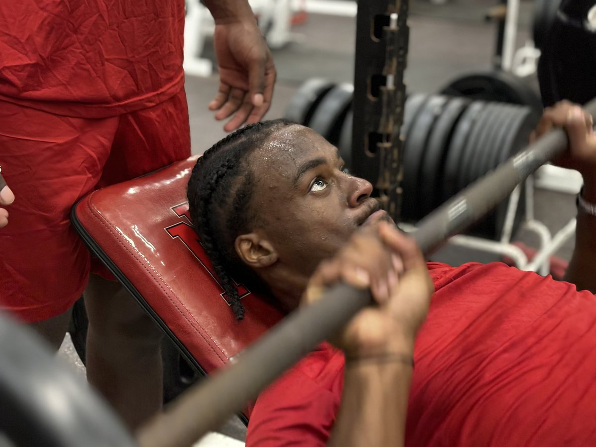 D̶a̶y̶ ̶2̶… 𝐖𝐄𝐄𝐊 𝟔. 
Set Apart. 
Built Different. 
Champs. #PR1DE