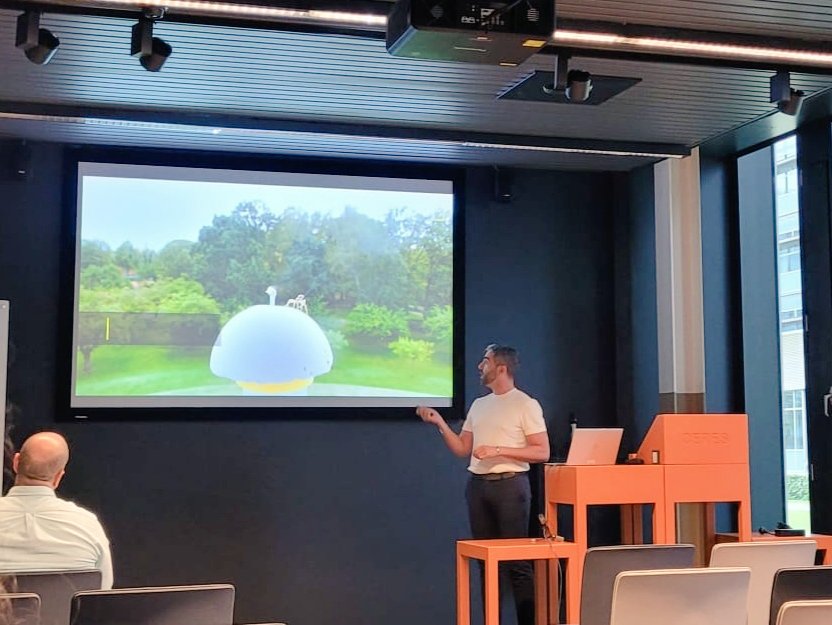 miguexandre's tweet photo. Last week I was invited to share my research at #MARSS in Delft and at TU/e University 🇳🇱
Great opportunity to catch up with the last advances in living matter, meet new people, and enjoy fruitful discussions. 
Thanks to @tania_patino_ and @AbdelmohsenLab for the invitation! https://t.co/E46TRAgoaM