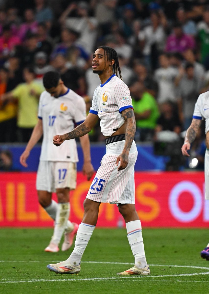 PSG Pictures That Go Hard tweet media