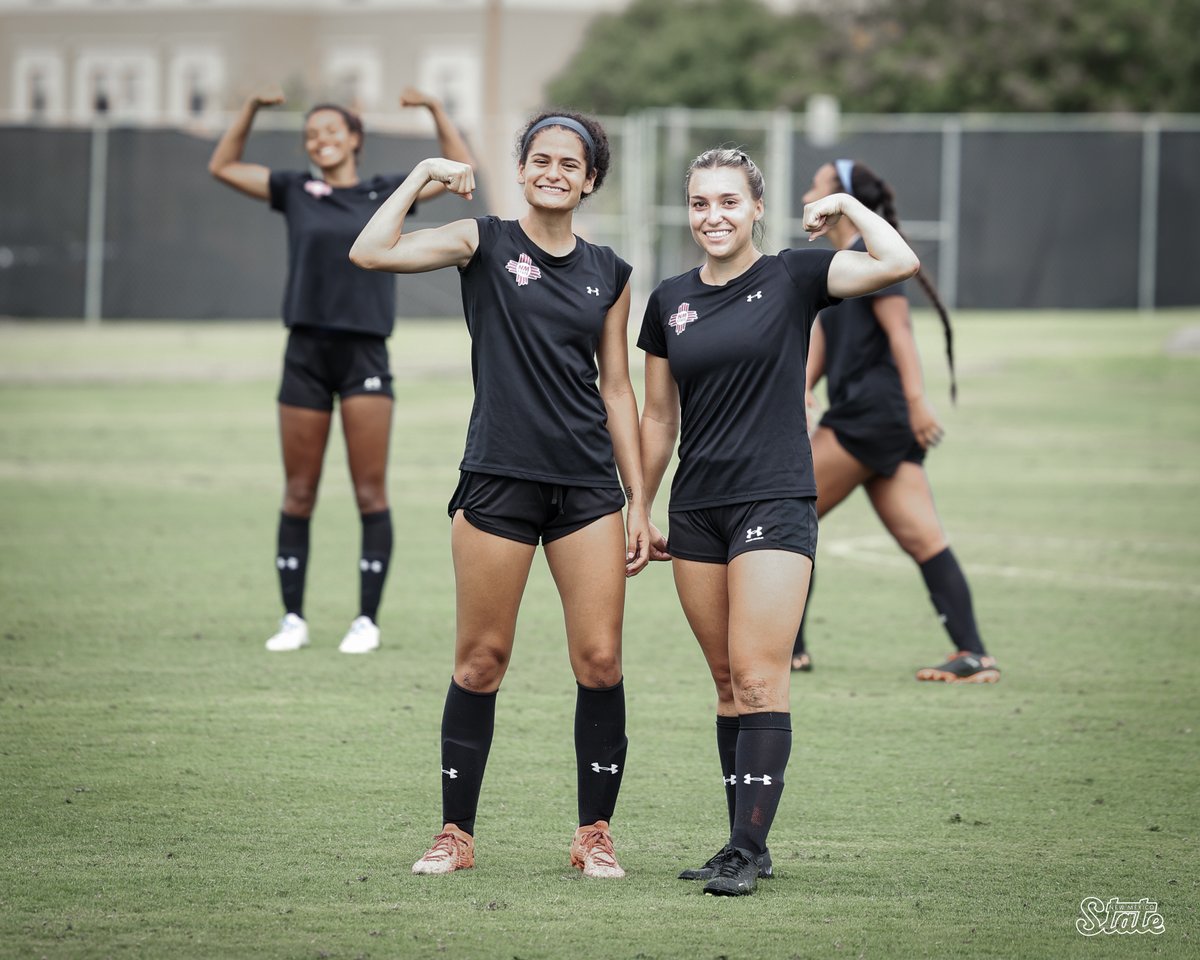 NMStateWSOC's tweet image. Today and every day, we honor and celebrate the life of Thalia Chaverria. 

Forever in our hearts💜

#AggieUp