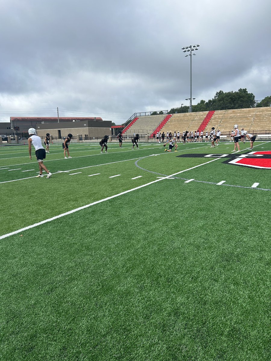 footballopelika's tweet image. Great day of competition this morning in Bulldog Stadium with Elmore County, Park Crossing, and @PrattFootball 
#OwnIt 
#Go_Dawgs